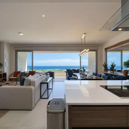 Wonderful 2Br Condo With Ocean And Arch Views